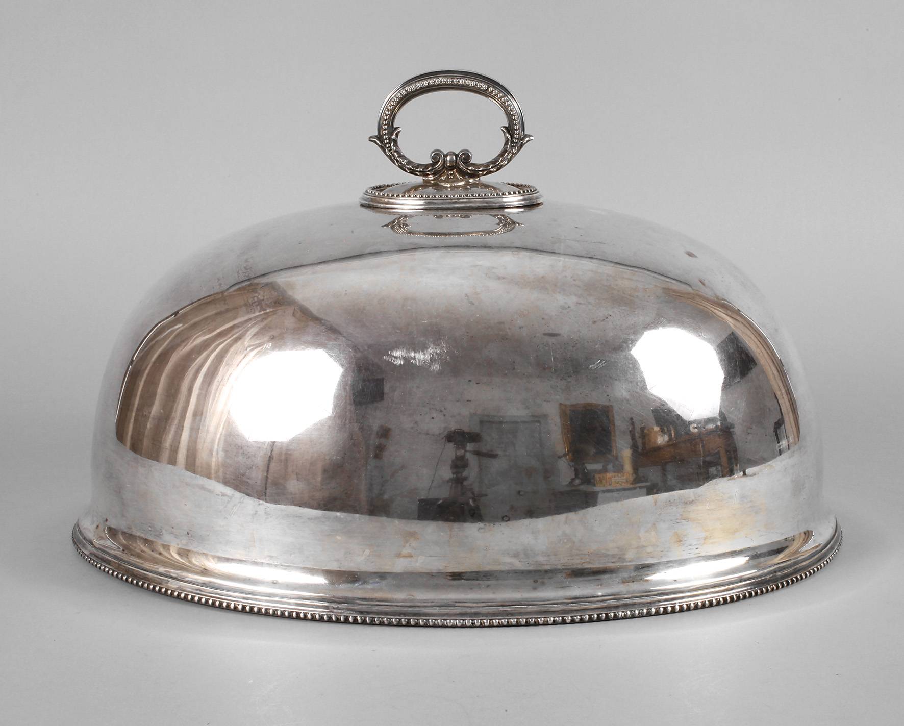 Übergroße Warmhalteglocke