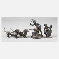 Drei Miniaturskulpturen111