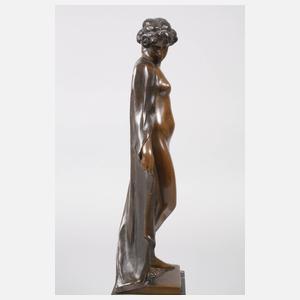 Bronzefigur ”nach dem Bade”