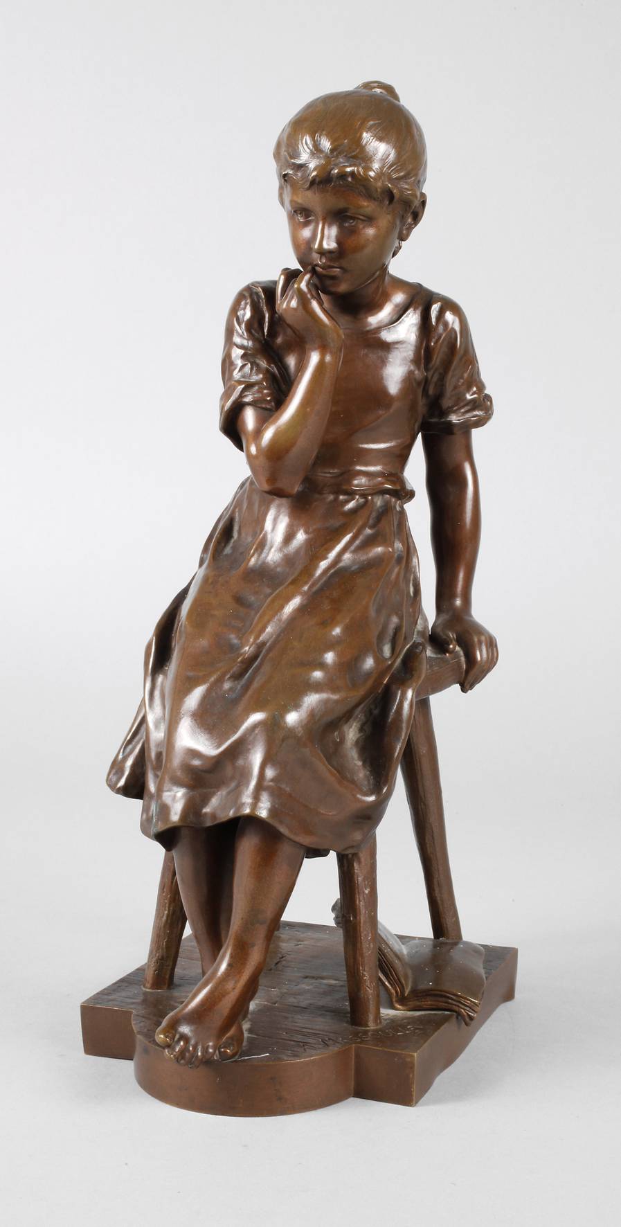 André Paul Arthur Massoullé Kinderfigur