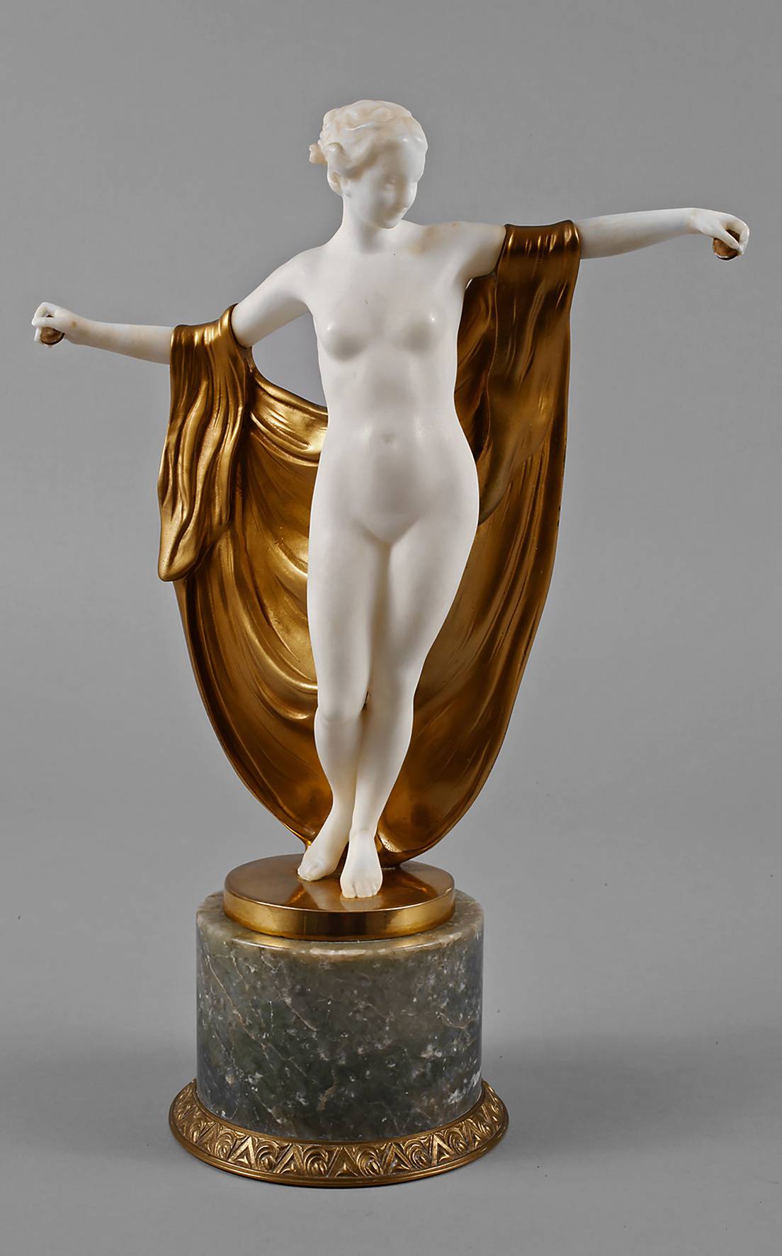 Hans Dietrich, Chryselephantin Kastagnettentänzerin