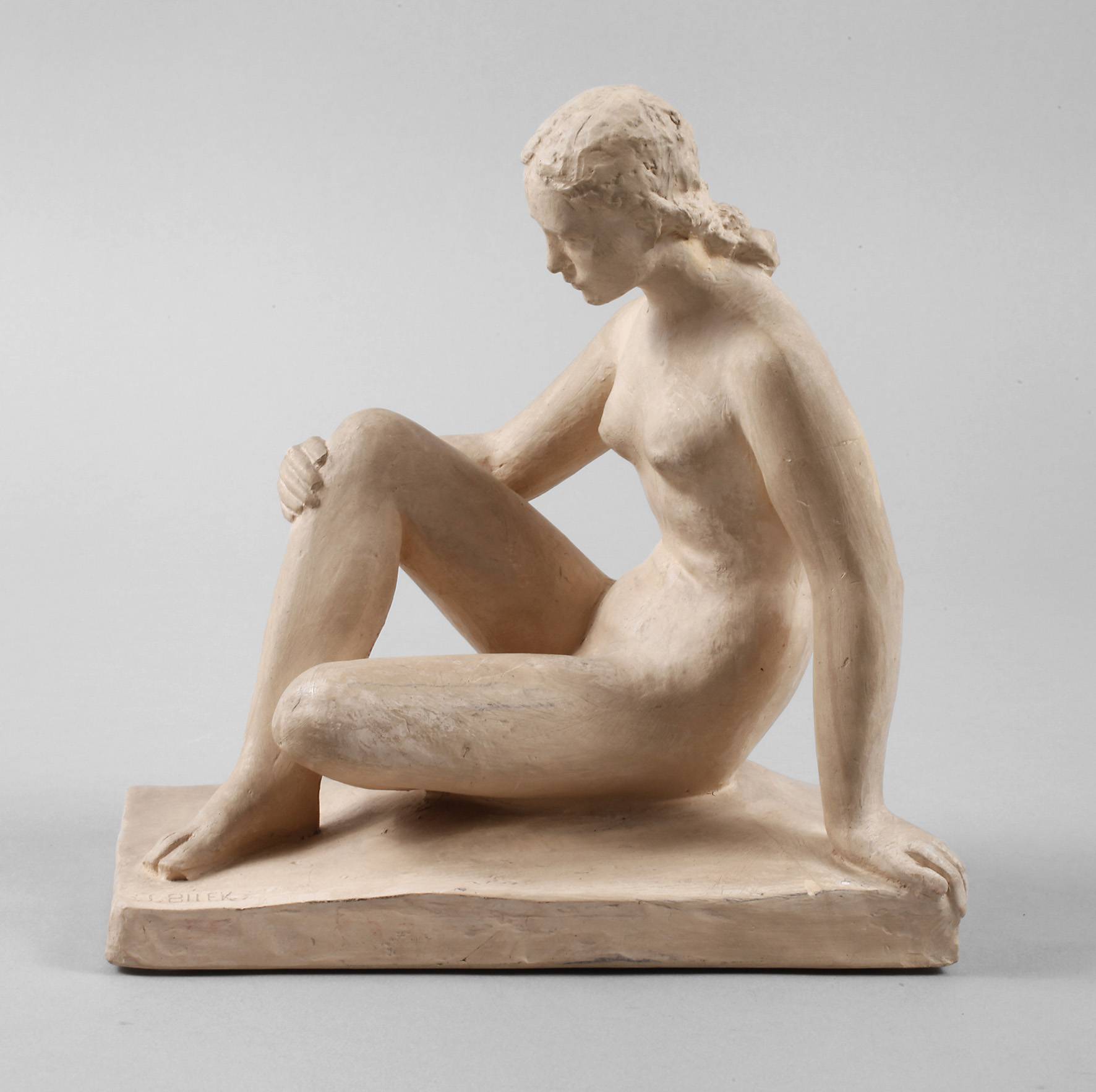 J. Bílek, sitzender weiblicher Akt