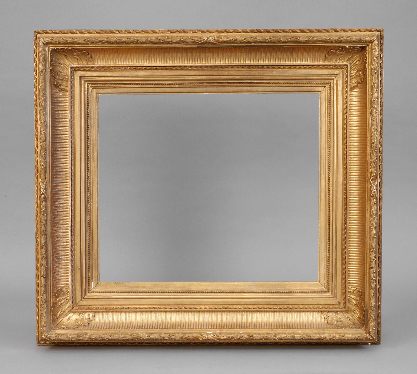 Breiter Klassizismusrahmen