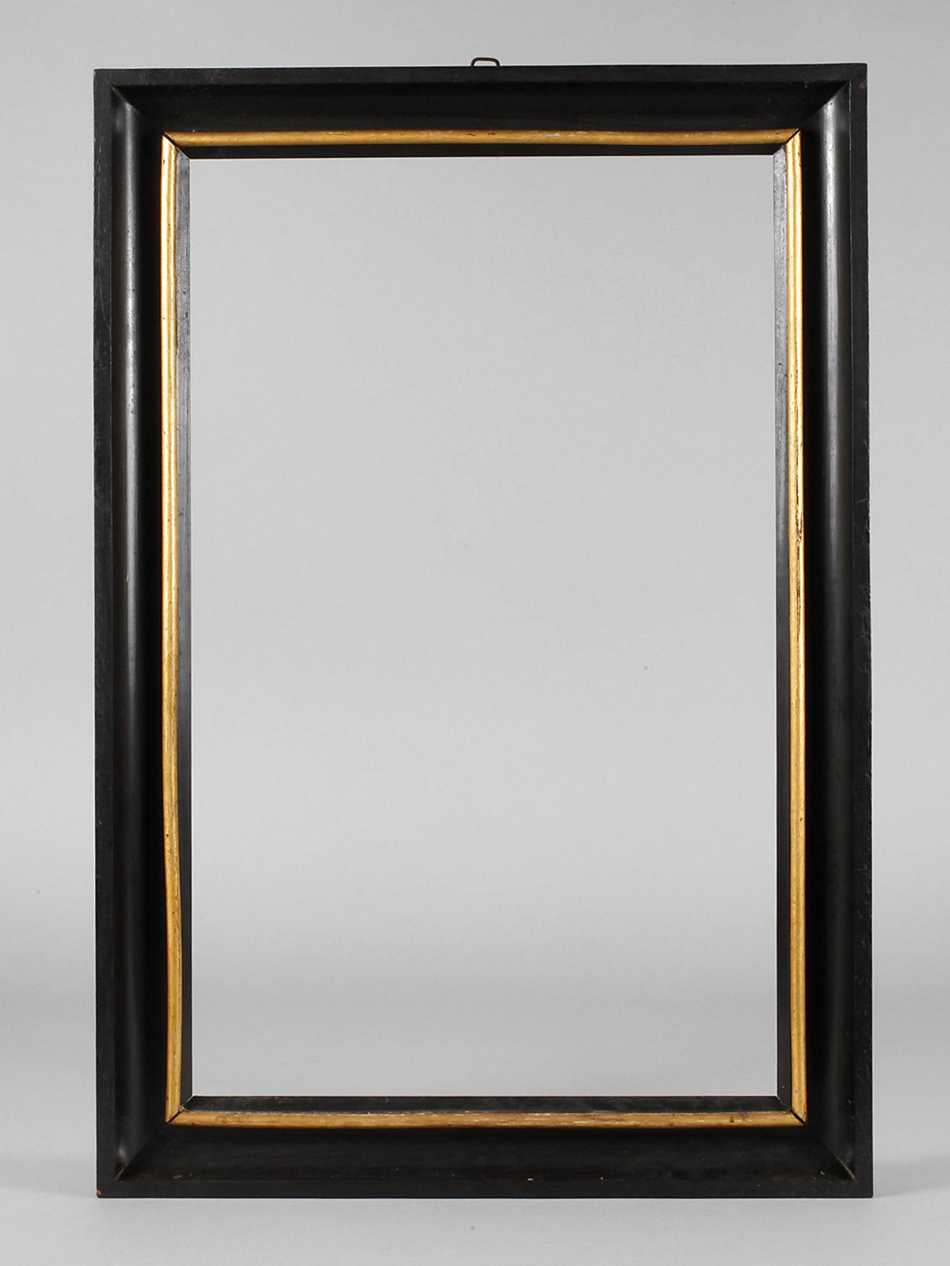 Schwarze Gründerzeitleiste mit Goldkante