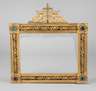 Aufwendiger Messingrahmen mit Bekrönung
