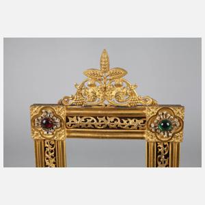 Aufwendiger Messingrahmen mit Bekrönung