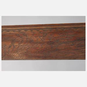 Floral beschnitzter Eichen-Rahmen um 1910