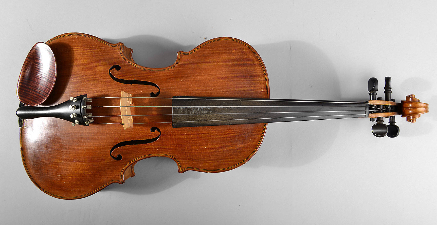 Asymmetrische Bratsche