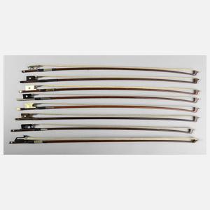 Sammlung von acht Streichbögen