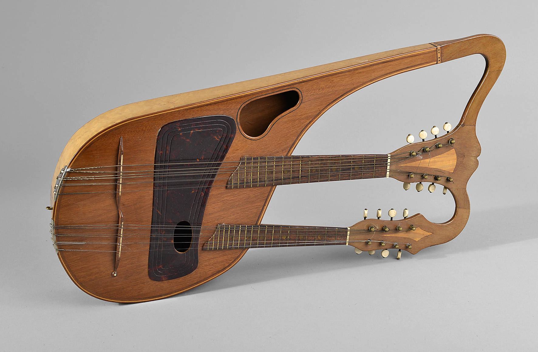Seltene Doppelhalsmandoline
