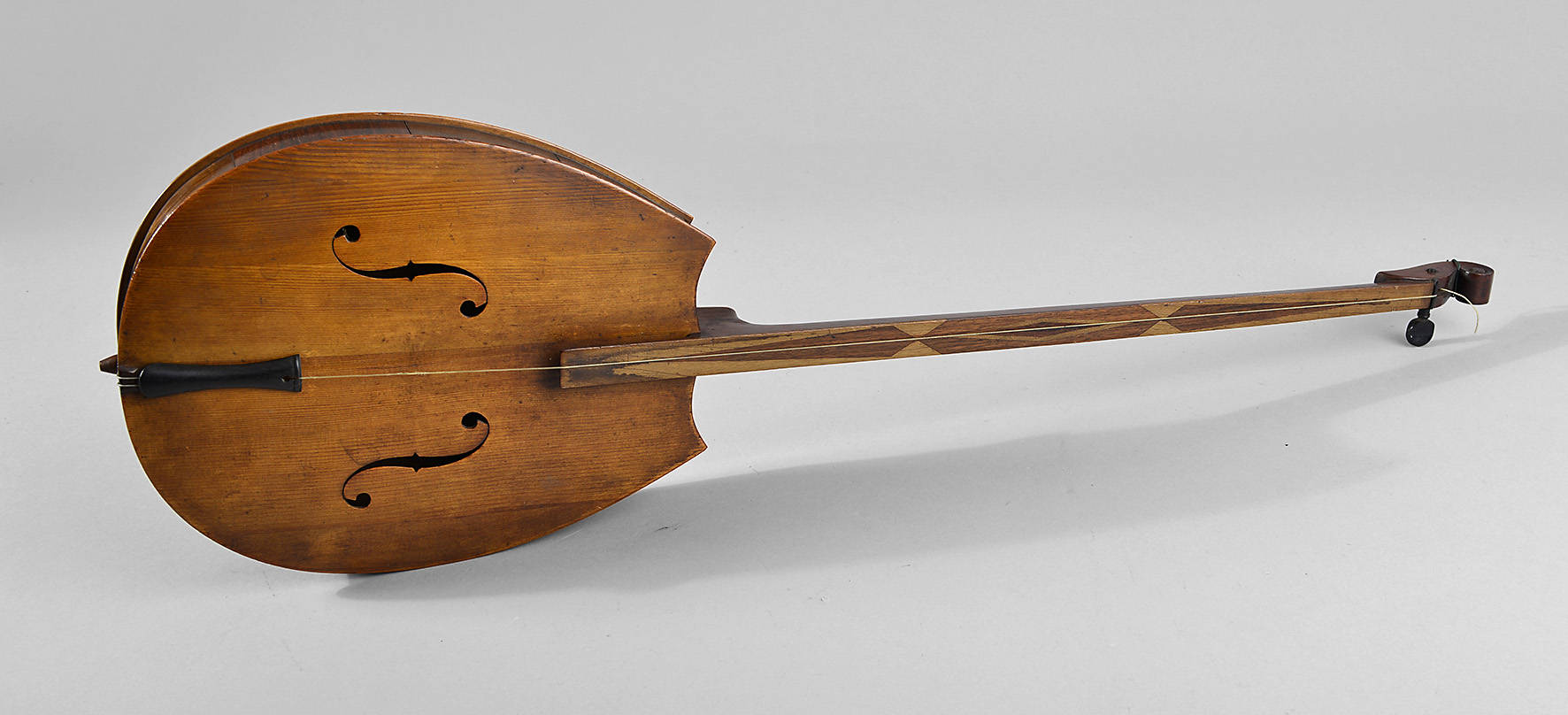 Einsaitige Kniegeige