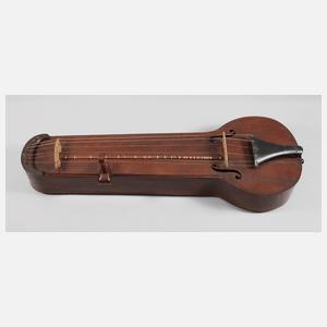 Seltenes Saiteninstrument (”Fuxel”)