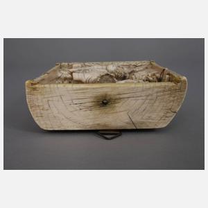 Feine Elfenbeinschnitzerei