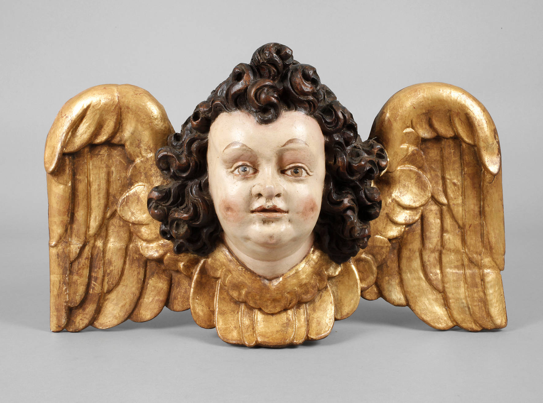 Geschnitztes Engelshaupt