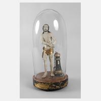 Geschnitzte Christusplastik111