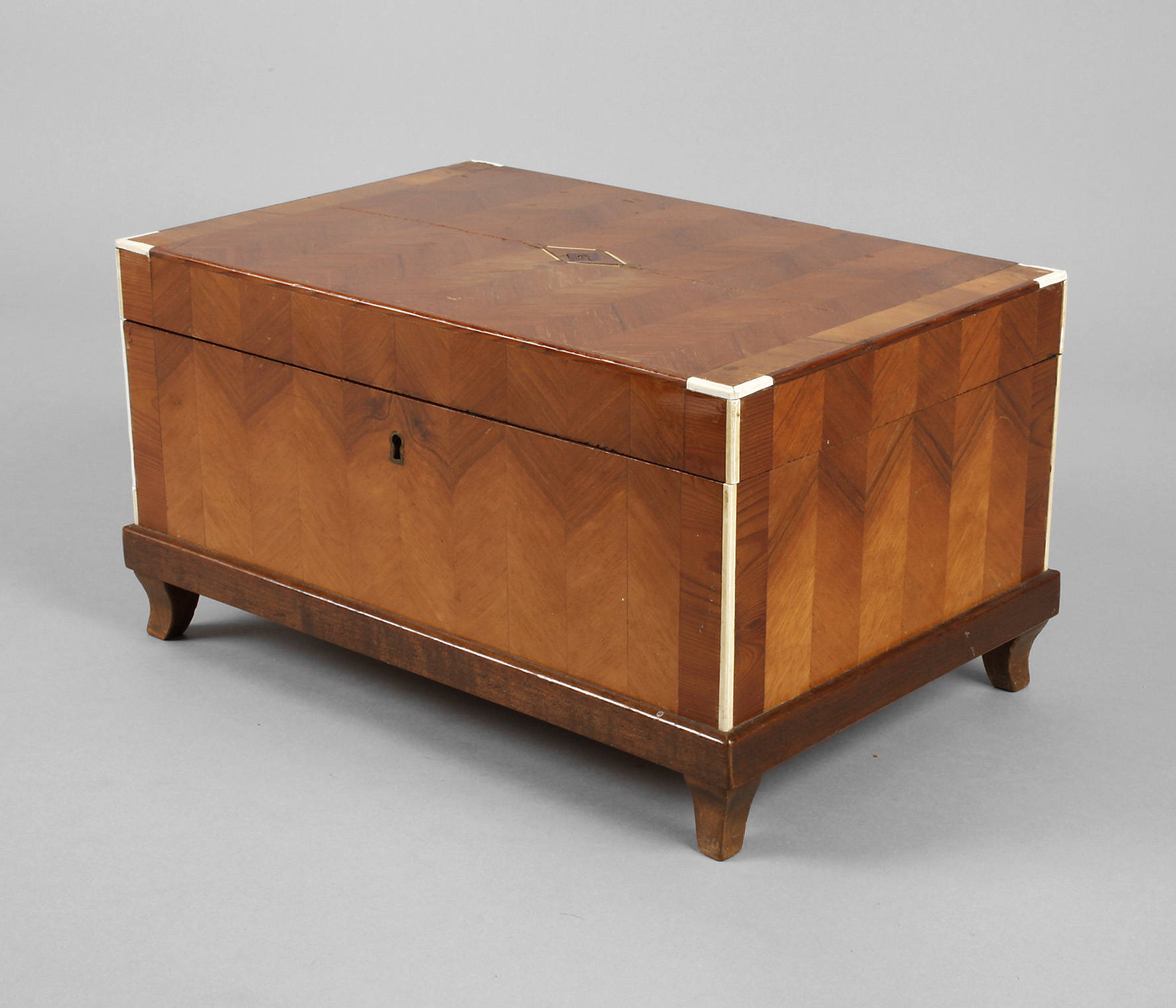 Intarsierte Schatulle