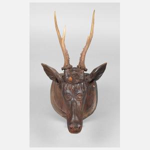 Geschnitzte Jagdtrophäe