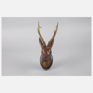 Geschnitzte Jagdtrophäe