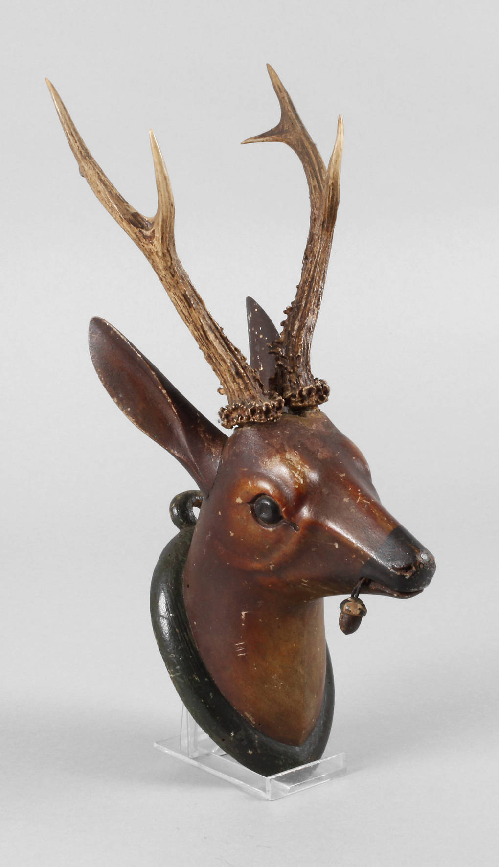 Geschnitzte Jagdtrophäe