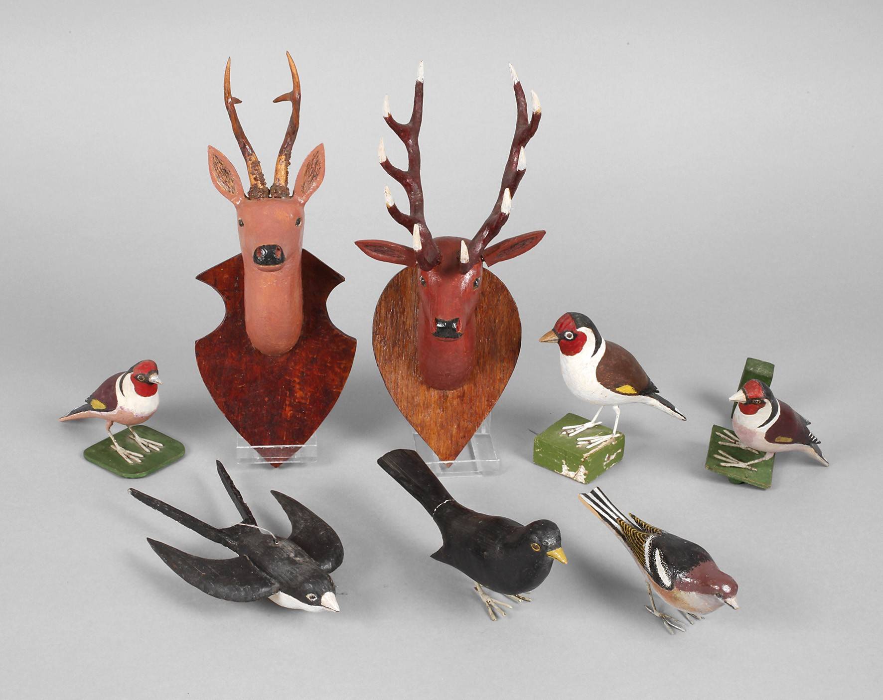 Geschnitzte Tierpräparate