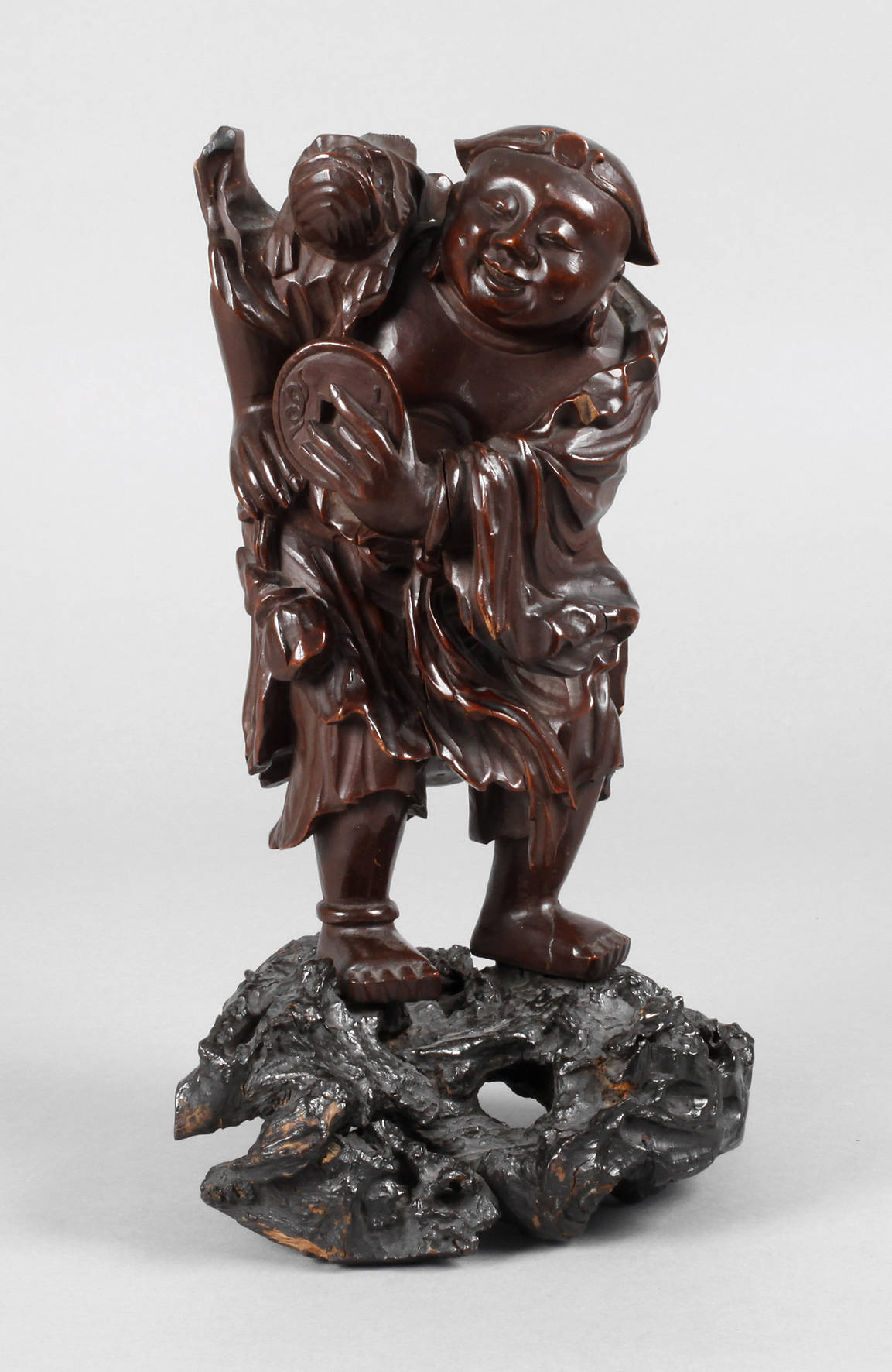 Figürliche Schnitzerei