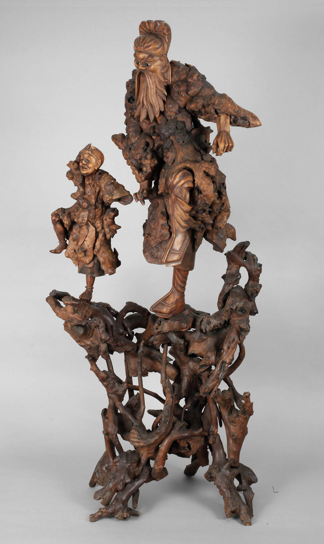 Große Schnitzerei Wurzelholz