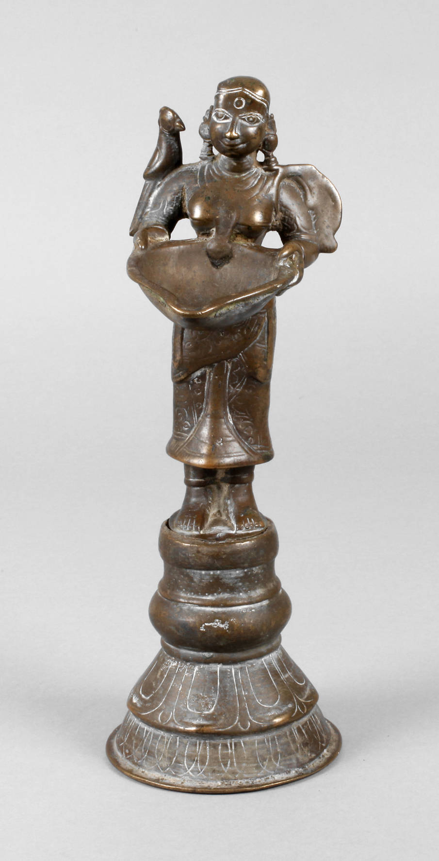 Figürliche Öllampe