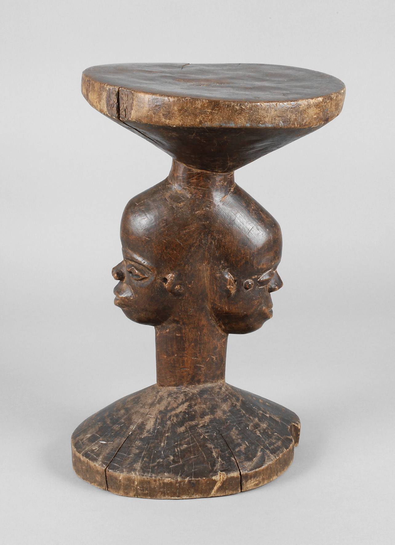 Hocker eines Würdenträgers