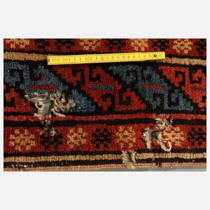 Fragment eines Kaukasus Teppichs