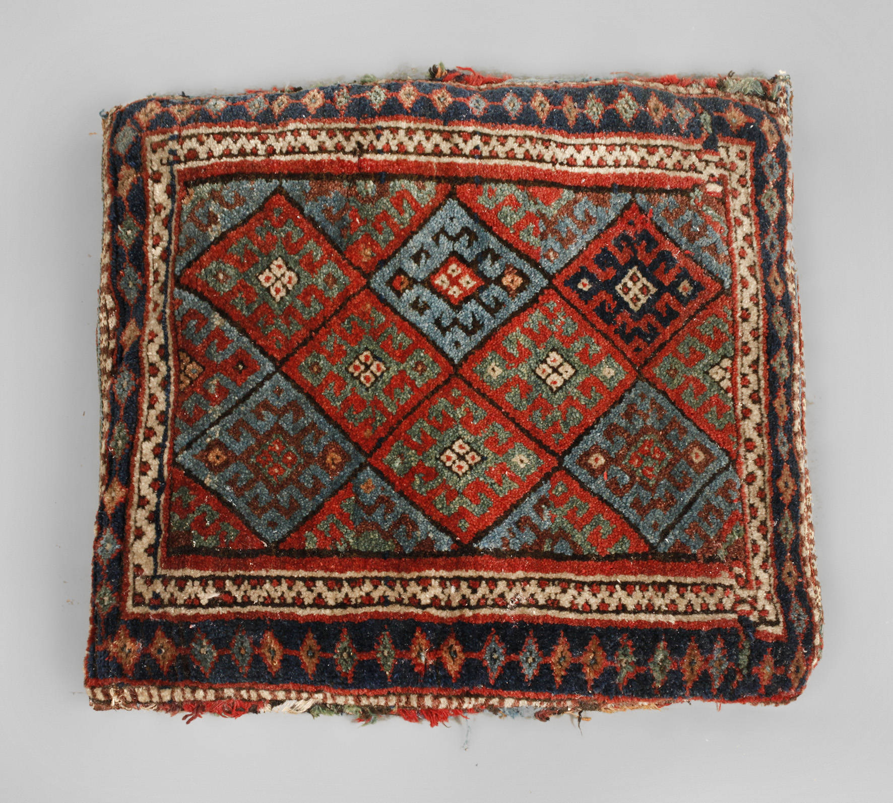 Kurdisches Teppichkissen