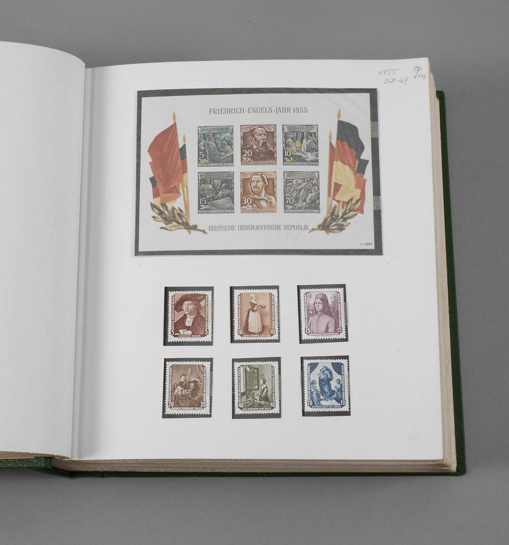 Briefmarkenalbum DDR