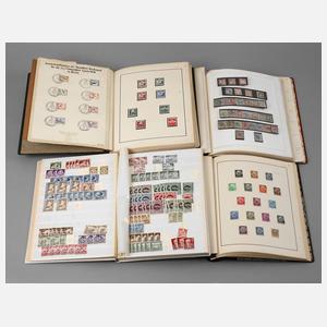 Vier Briefmarkenalben