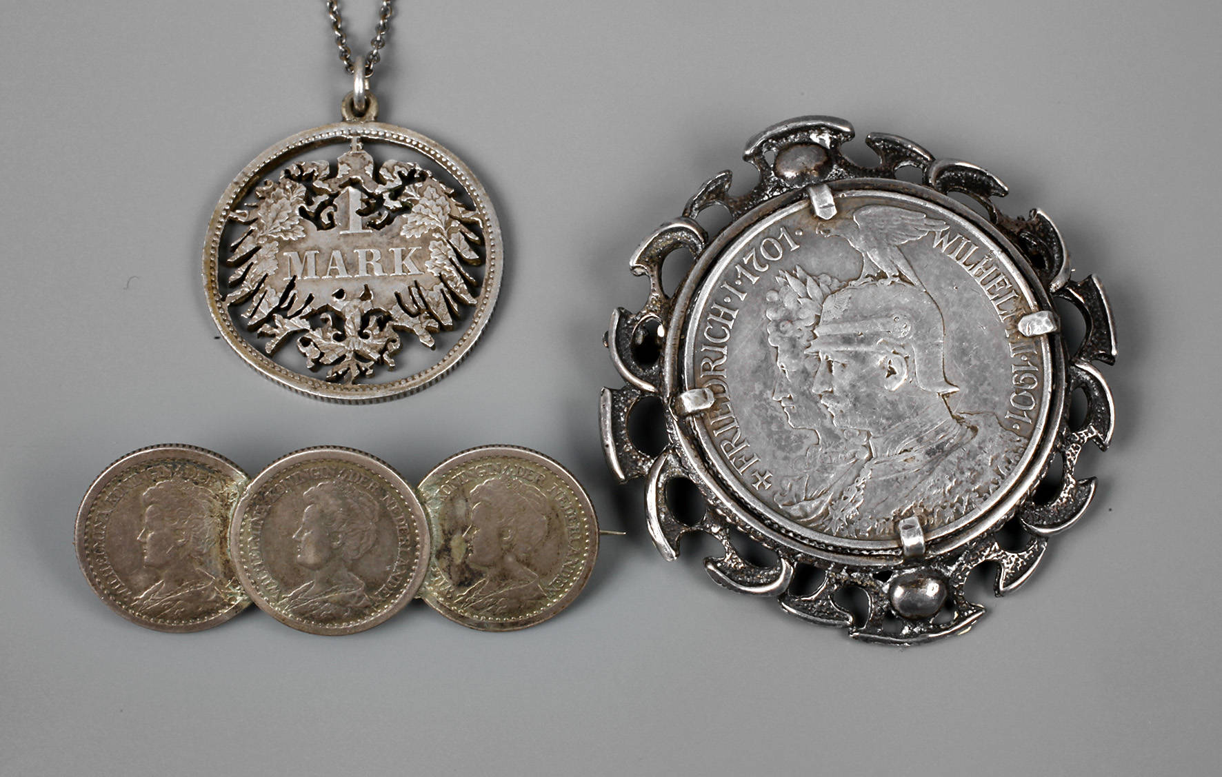 Konvolut numismatischer Silberschmuck