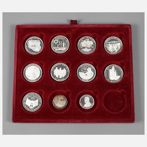 Elf Medaillen zur Geschichte des Zweiten Weltkriegs