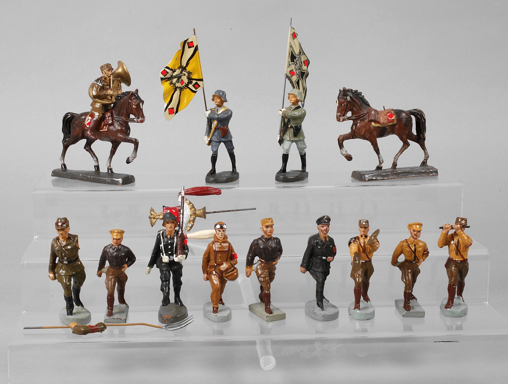 Konvolut Masse-Parteifiguren