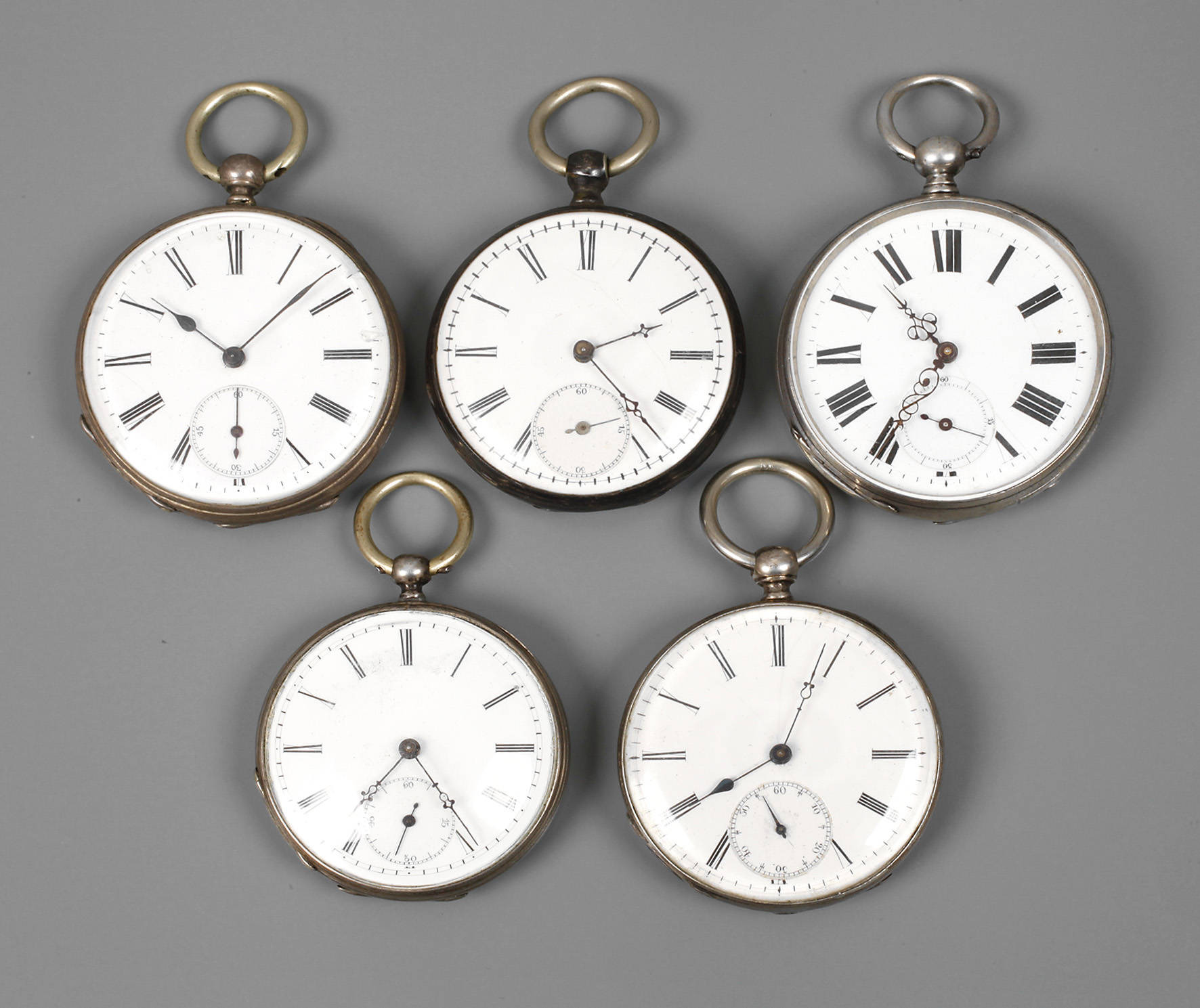 Fünf Schlüsseluhren