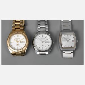 Drei Armbanduhren Citizen