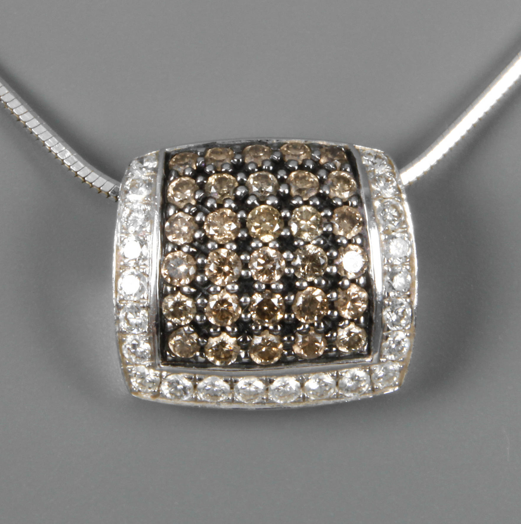 Anhänger mit Brillanten