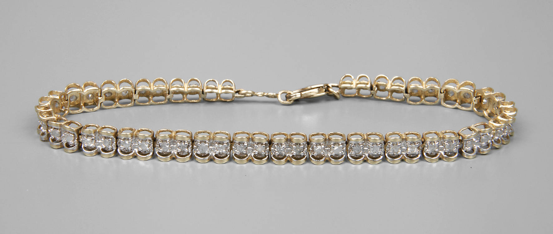 Armband mit Diamantbesatz