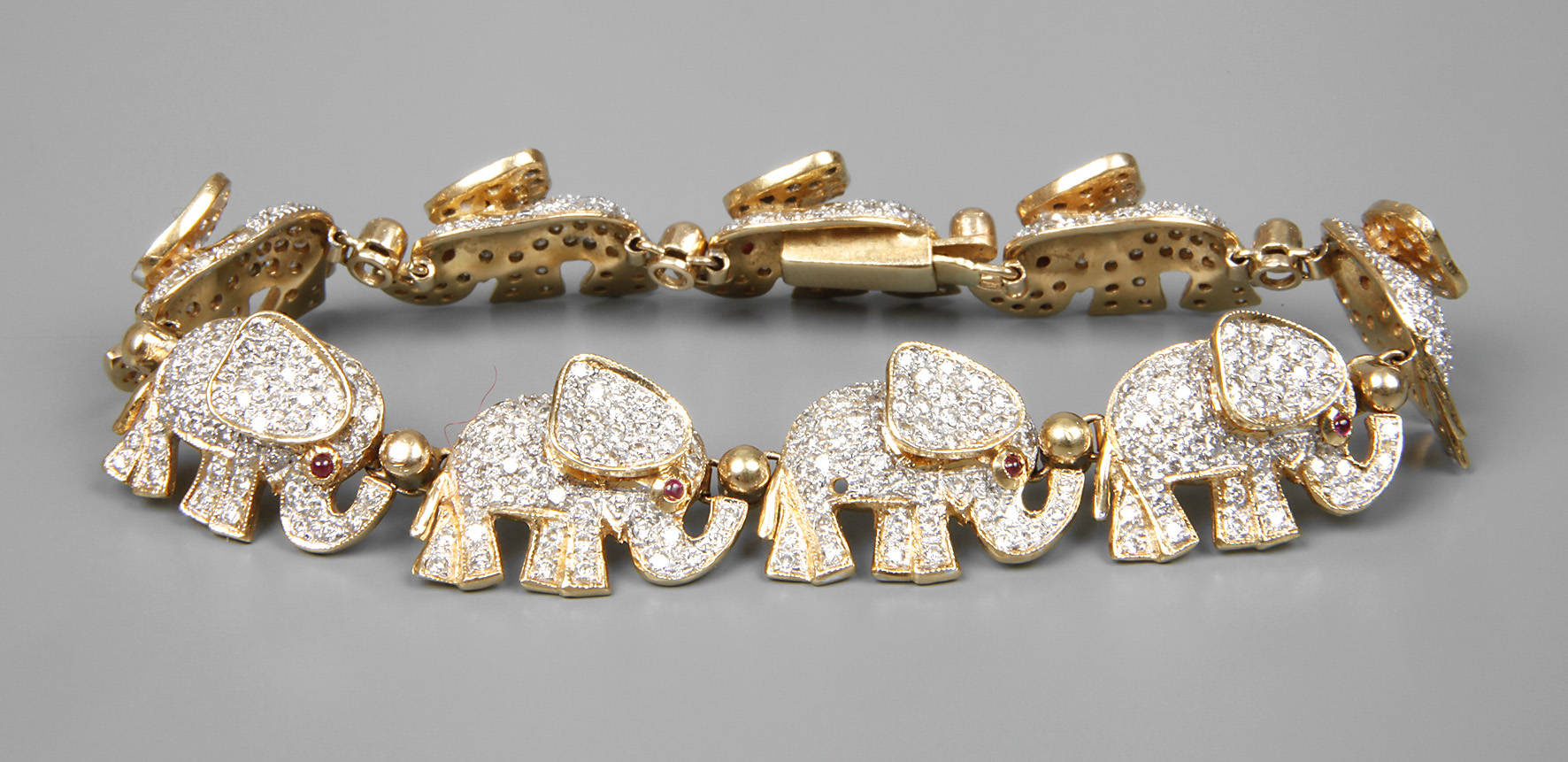 Schmuckarmband mit Diamanten und Rubinen