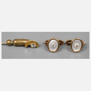 Reversnadel mit Kragenknöpfen