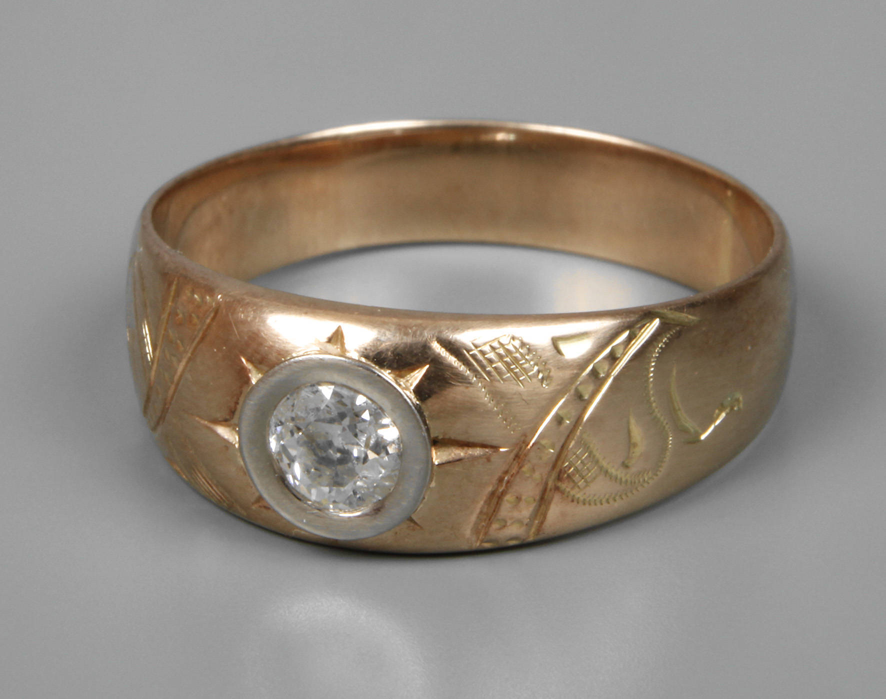 Bandring mit Diamant