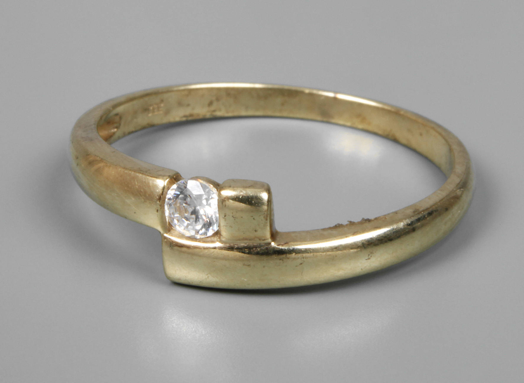 Damenring mit Zirkonia