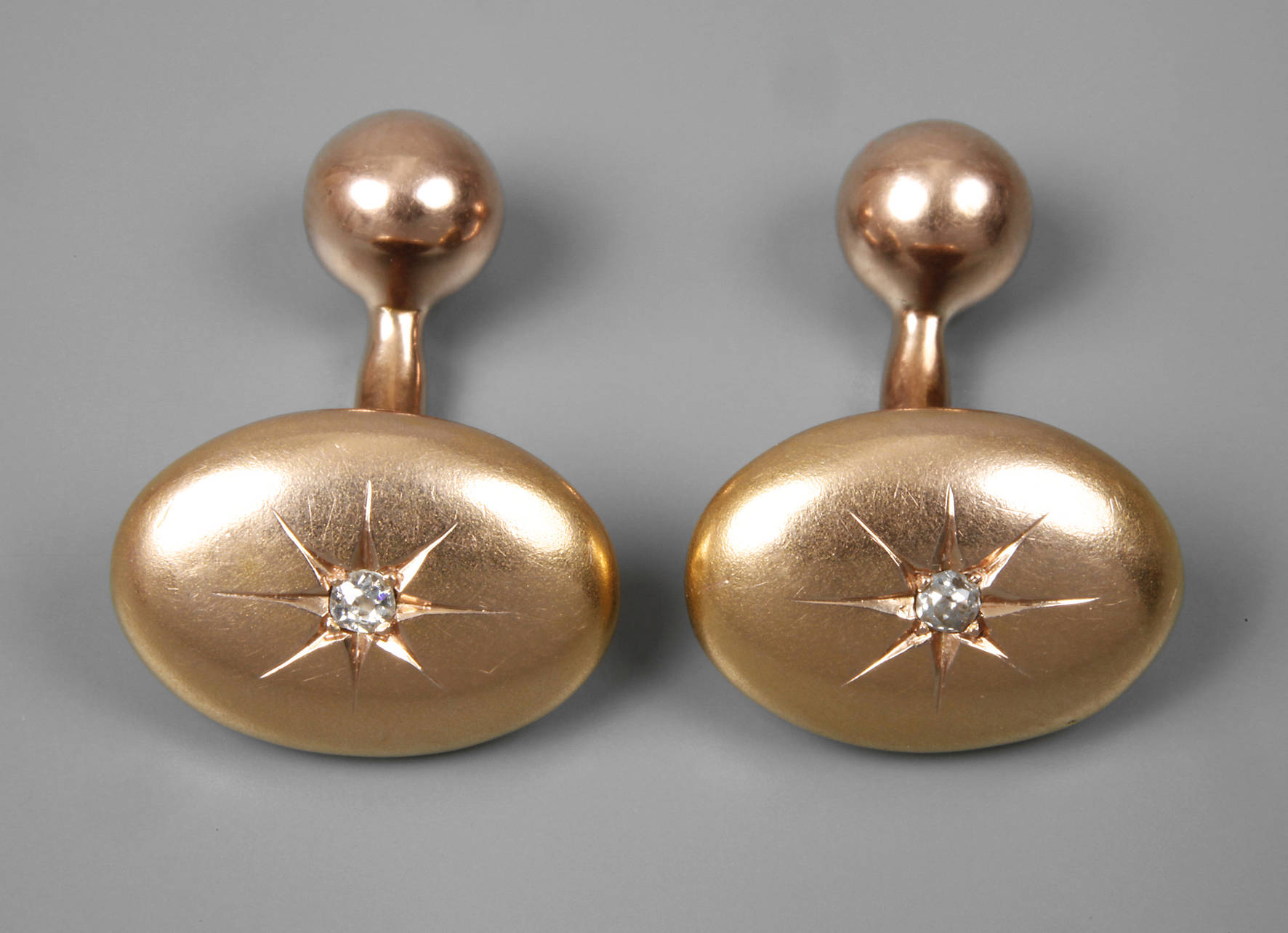 Paar Manschettenknöpfe mit Diamanten