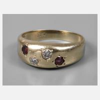 Damenring mit Diamanten und Rubinen111