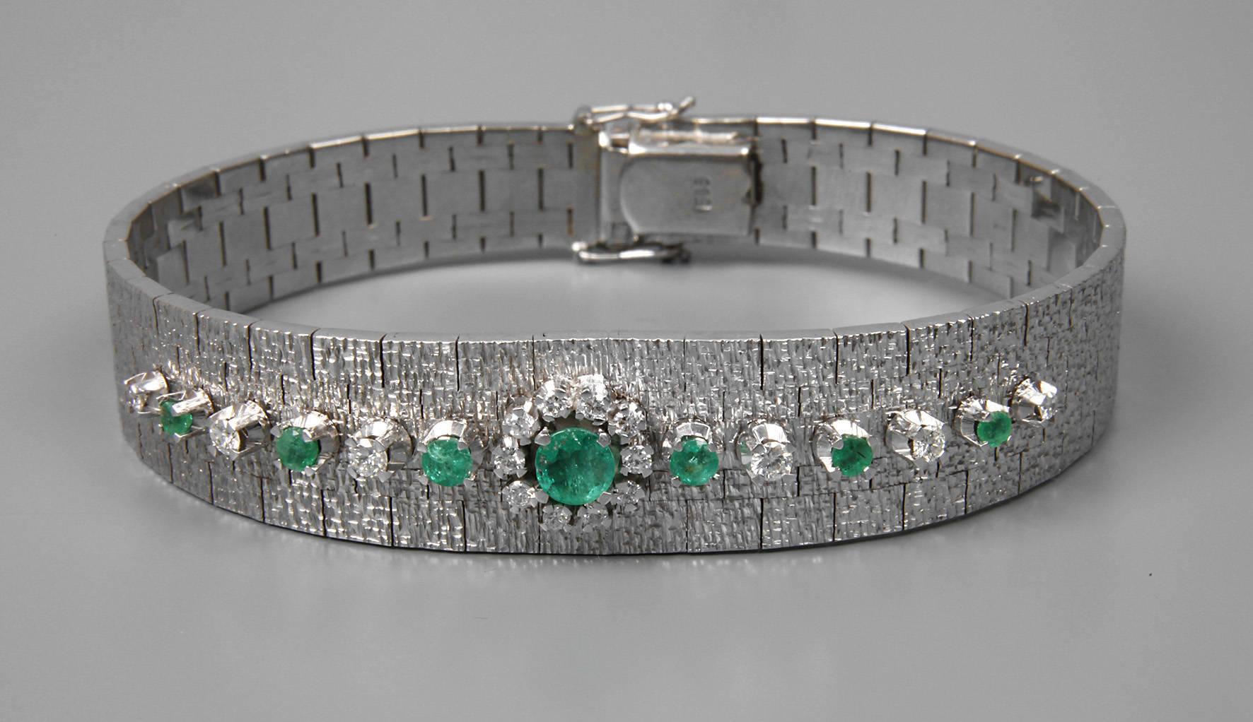 Hochwertiges Armband mit Smaragden und Brillanten