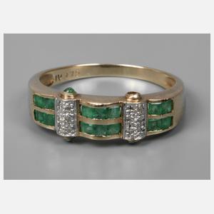 Damenring mit Smaragden und Diamanten