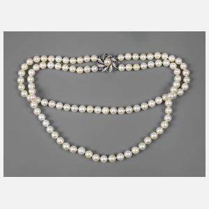 Perlencollier mit Schmuckschließe