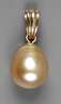Anhänger mit Perle
