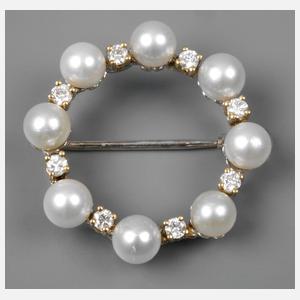 Perlenbrosche